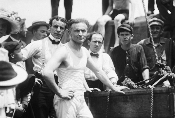 Harry Houdini Illusionist