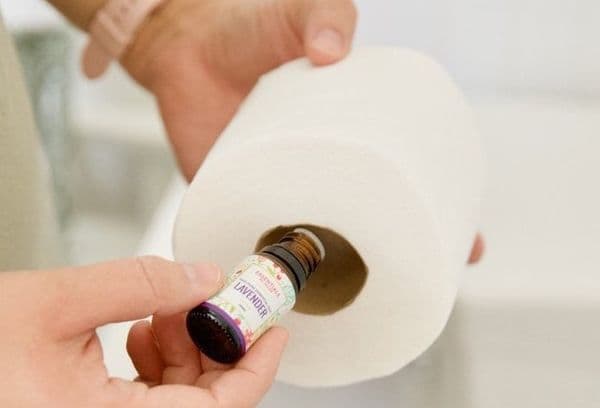 Beduften des Toilettenpapiers