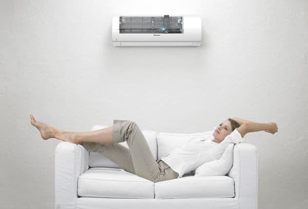 Warum trocknet die Klimaanlage die Luft? Einfache Erklärung und Lösung des Problems