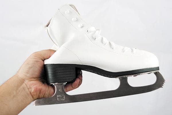 Schlittschuh für den Eiskunstlauf