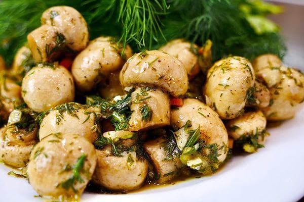 Würzige Champignons in Honigsauce