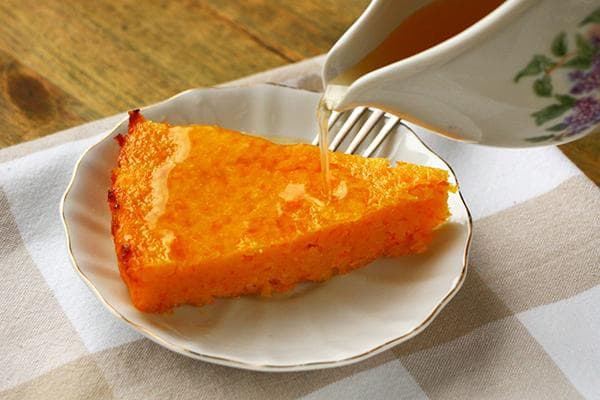 Kürbis-Grießkuchen mit Sirup