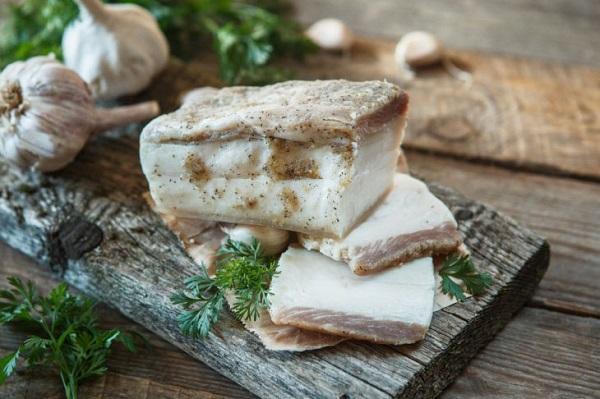 Schmalz mit Knoblauch