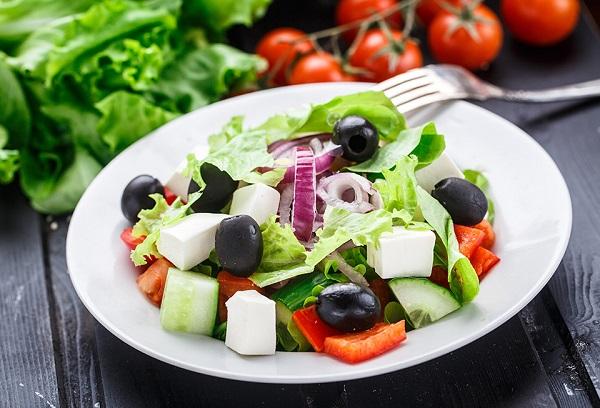 Griechischer Gemüsesalat
