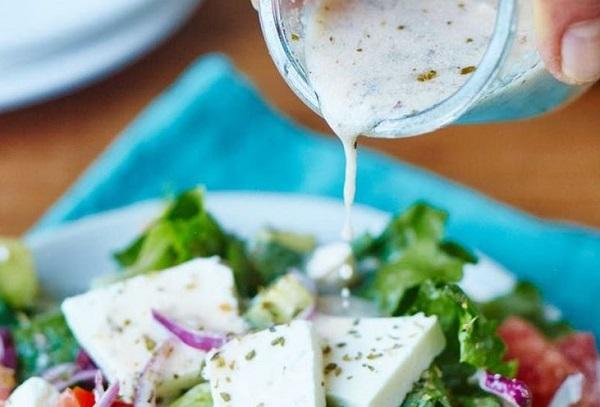Dressing aus Naturjoghurt