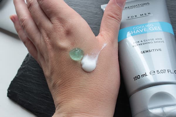 Rasierschaum und -gel