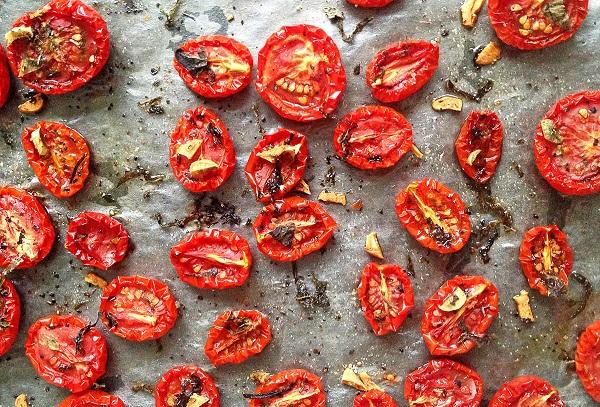 Getrocknete Tomaten mit Gewürzen