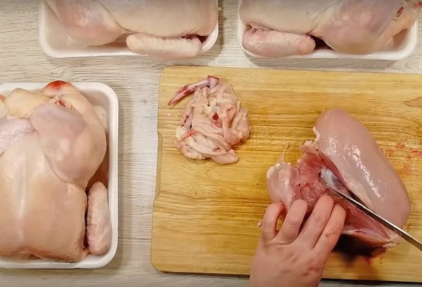 Zubereitung von Geflügelhalbfertigprodukten