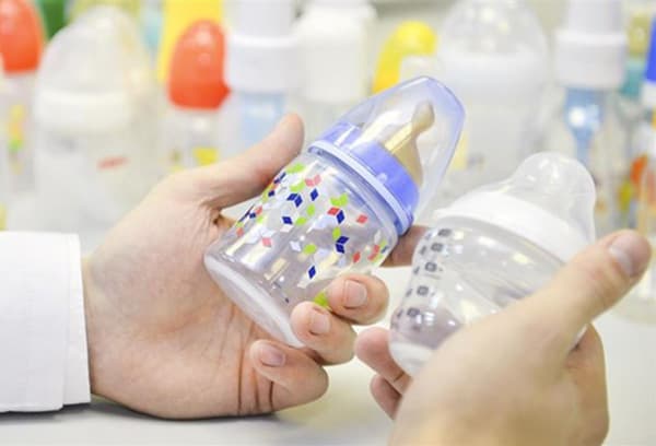 Plastik-Trinkflaschen für Kinder