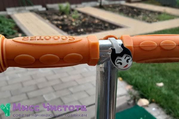 Figur am Fahrrad