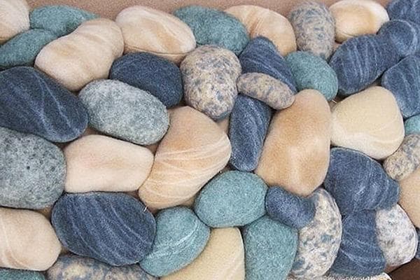 Teppich Meeressteine aus alten Strumpfhosen
