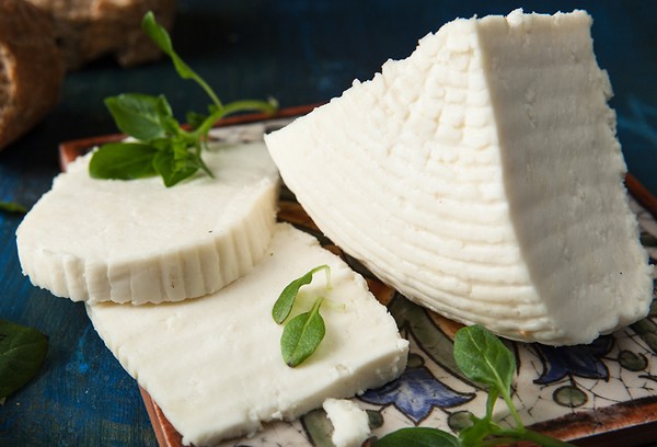 Frischer Adygei-Käse
