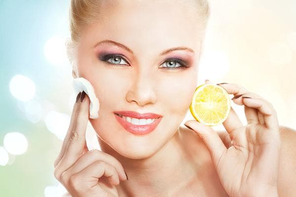 Gesichtslotion aus Zitronensaft