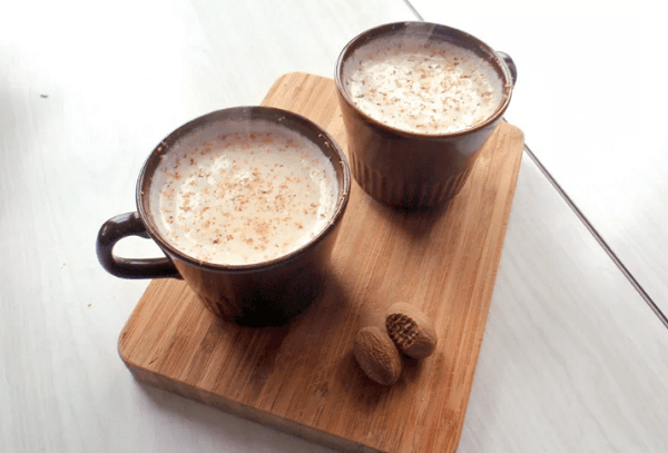 Kaffee mit Muskatnuss