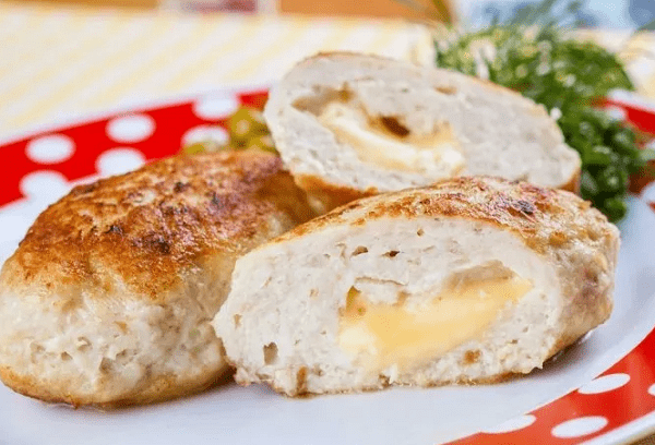 Hähnchenfrikadellen mit Frischkäse