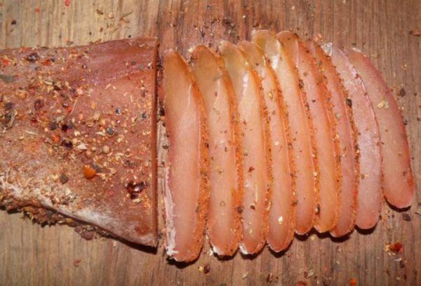 Basturma aus Hähnchenfilet