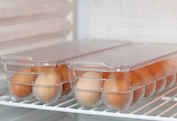 Gekochte Eier im Kühlschrank