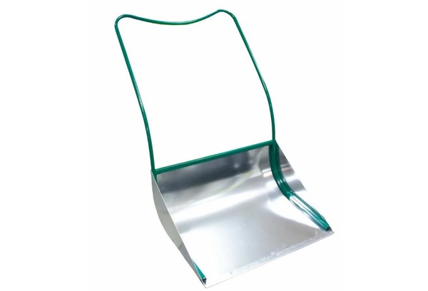 Schneeräumschieber mit Metallschaufel