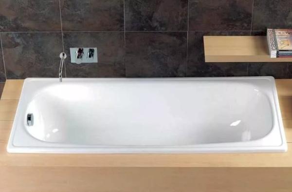Stahlbadewanne