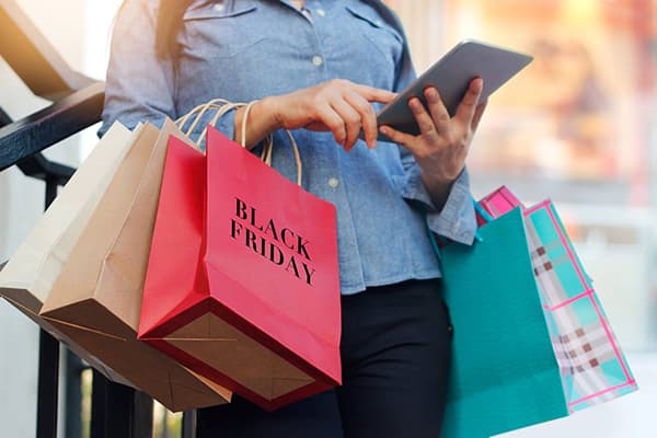 Einkäufe am Black Friday