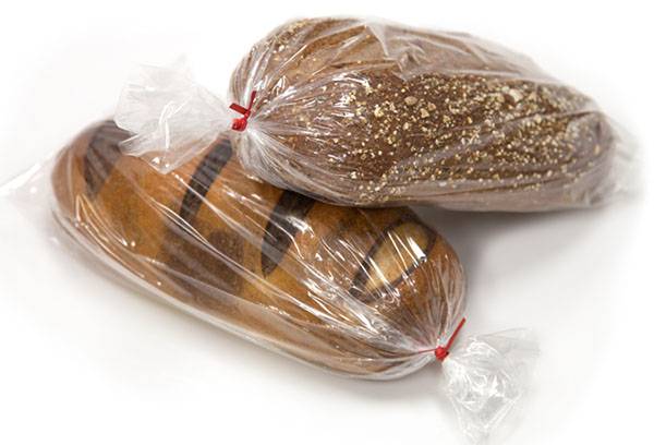 Brot in Plastiktüten
