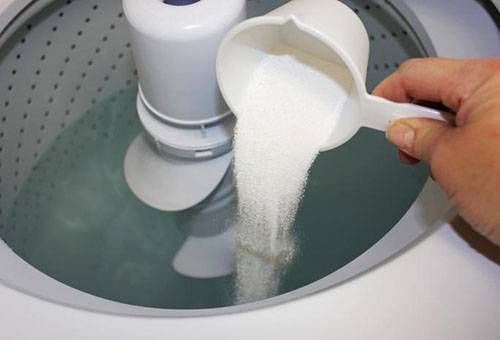 Chemische Mittel zum Bleichen von Synthetik und zur Fleckenentfernung