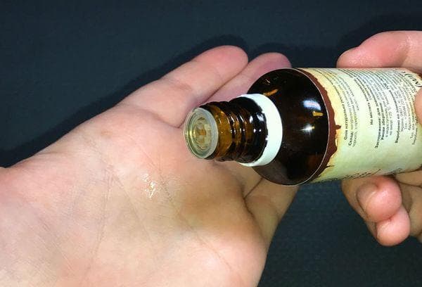 Fläschchen mit Plastikdeckel
