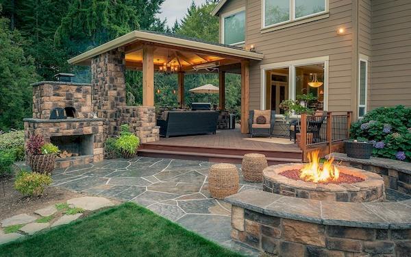 Terrasse mit Grill