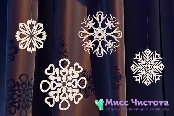 Traditionelle Schneeflocken aus Papier