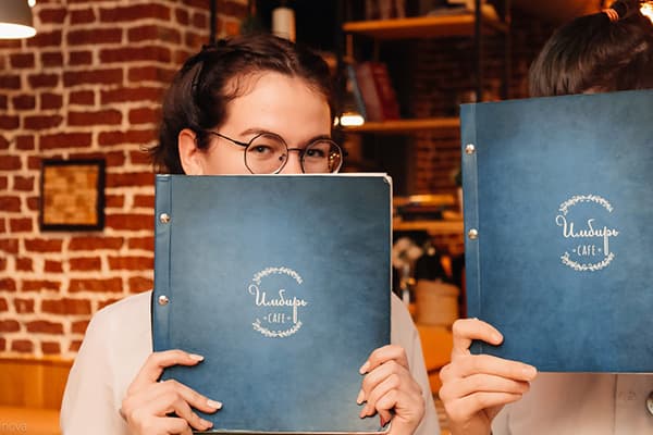 Speisekarte des Cafés Imbír in Tscheljabinsk