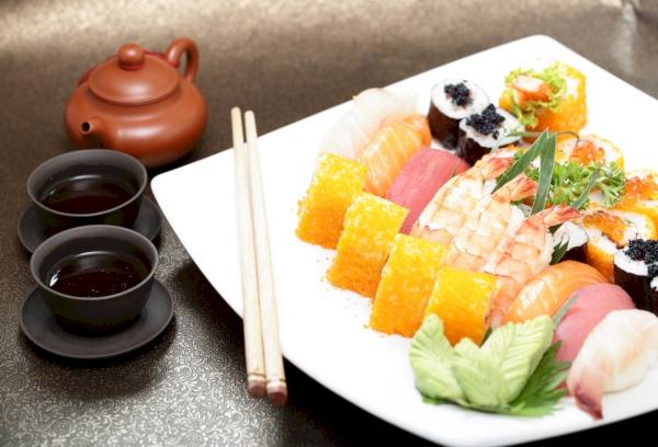 Sushi und Rolls