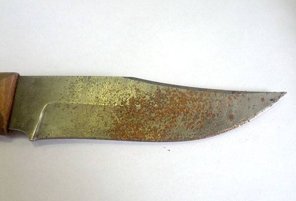 Rost auf der Messerklinge