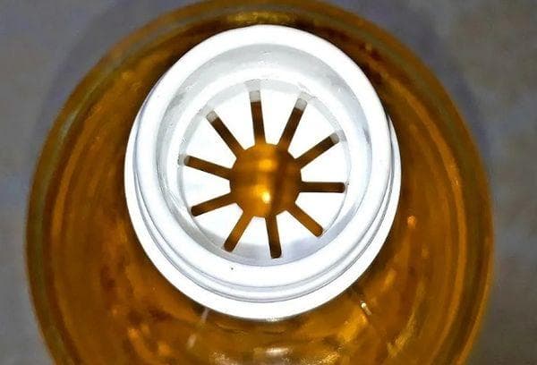 Aussparungen in der Flasche