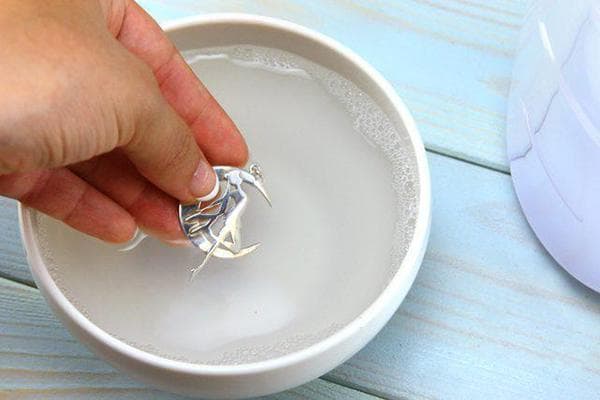 Reinigung von Silberschmuck