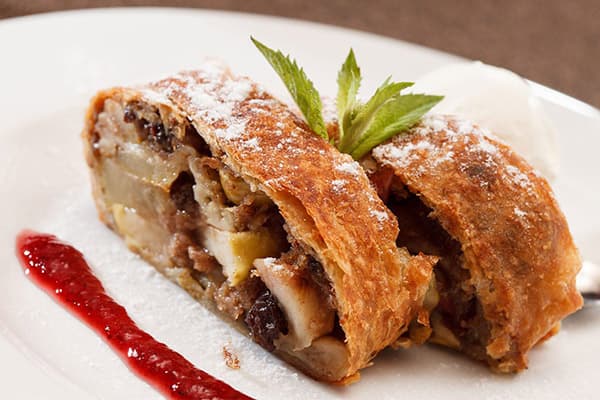 Apfelstrudel