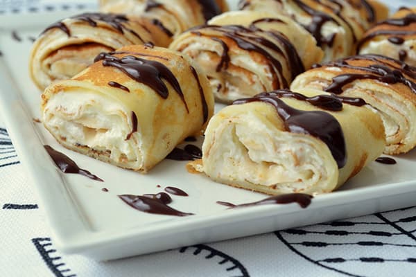 Pfannkuchen mit Bananenfüllung