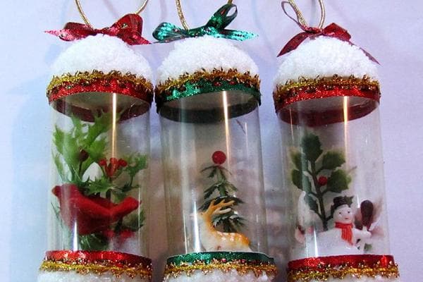 Weihnachtsdekoration aus Plastikflaschen