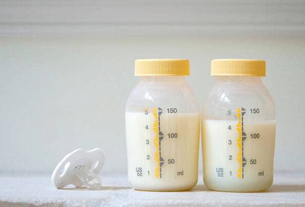 Abgepumpte Muttermilch