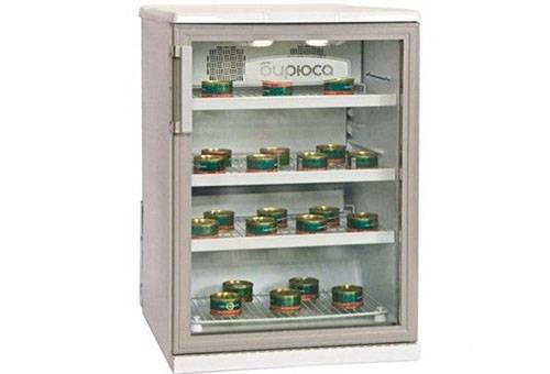 Der Kühlschrank zur Aufbewahrung von Kaviar