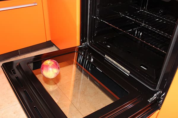 Geöffneter Backofen