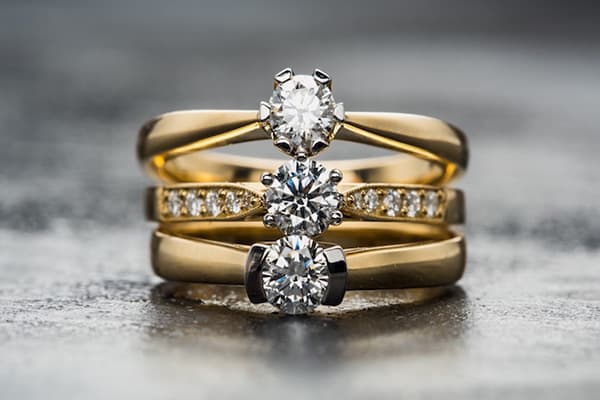 Goldringe mit Diamanten