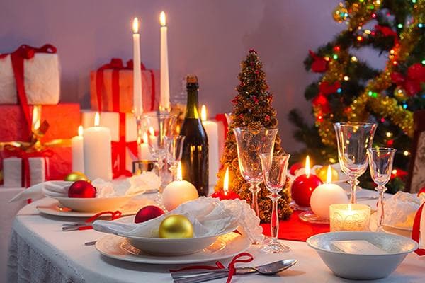 Gedeckter Neujahrstisch