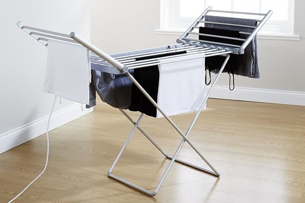 Klappbarer elektrischer Wäschetrockner